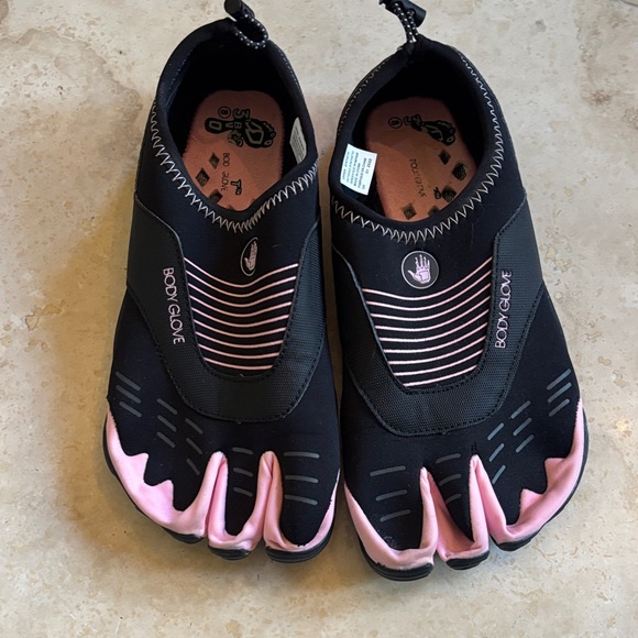 Body Glove Shoes - Body Glove Black and Pink Toe Shoes
